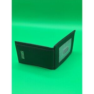 Levi's Men Denizen Magnetic Wallet With ID Window Card Slots. NWOT